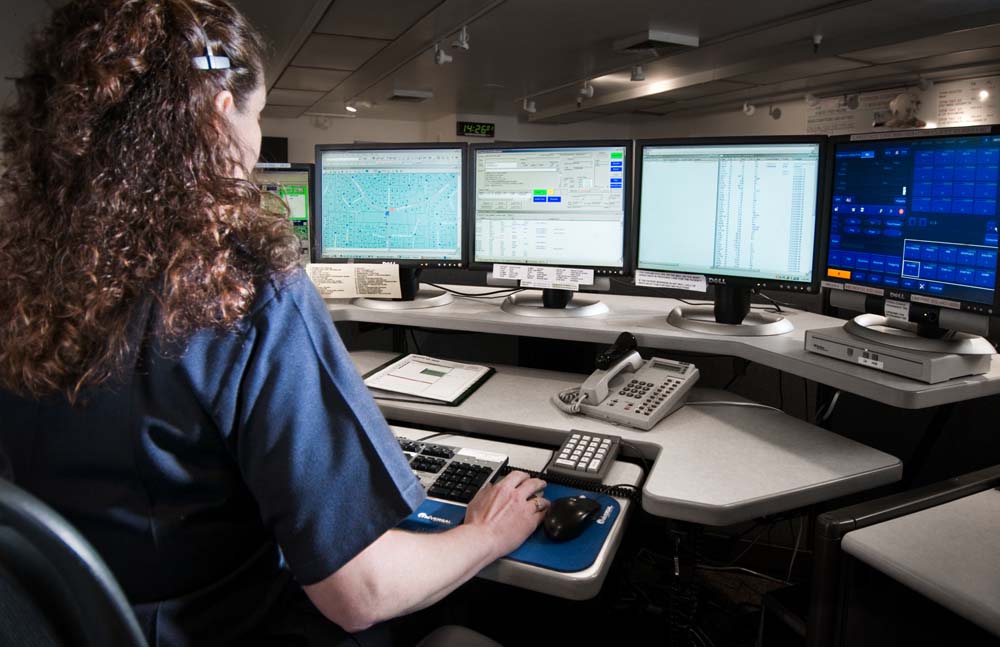 image of emergency dispatcher
